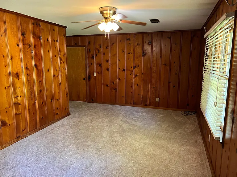 606 S Montgomery St — Photo 13