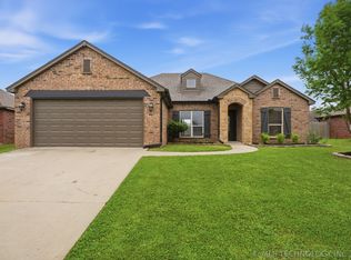 12426 E 129th St N, Collinsville, OK 74021