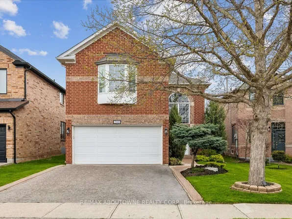 260 Wembley Rd, Oakville, ON L6H 6H3