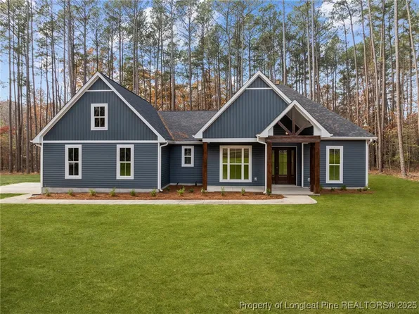 323 Leland Ln, Raeford, NC 28376