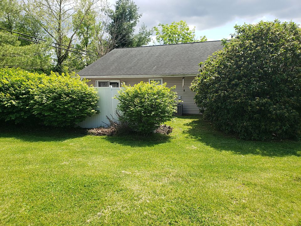 2nd image of 1106 Sandra Ct #B