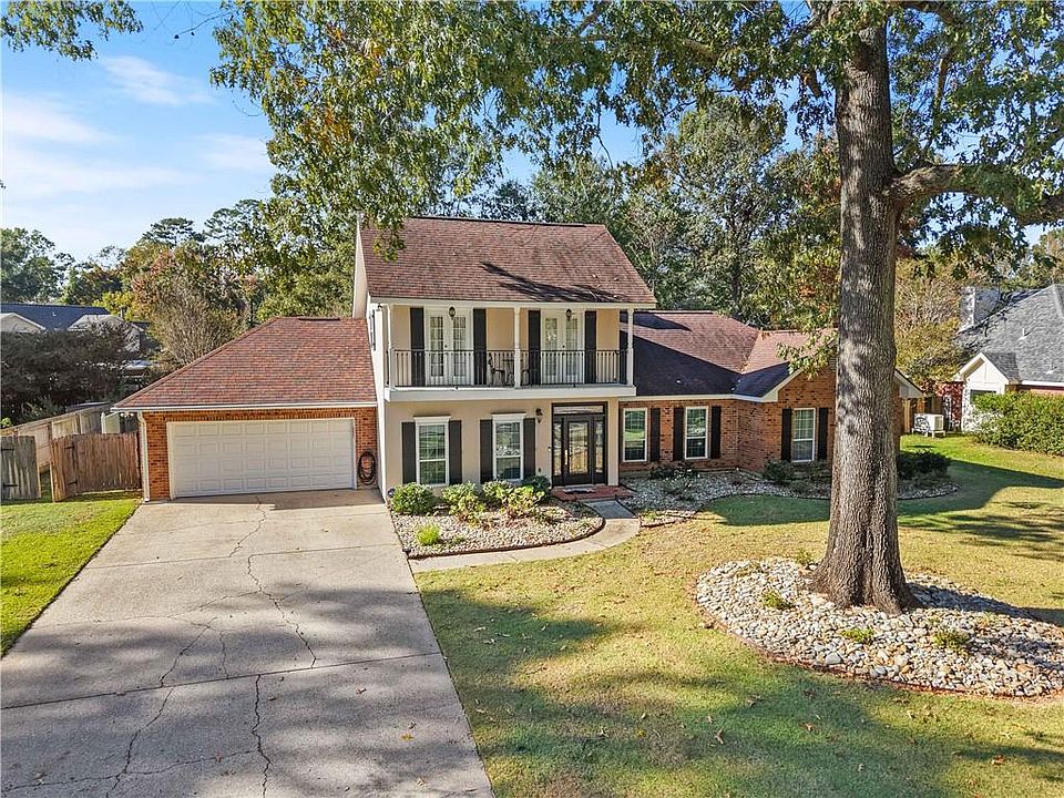 1st image of 108 Madewood Dr