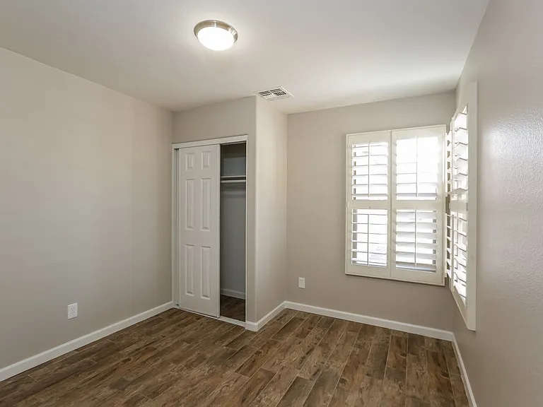10898 W Alvarado Rd — Photo 14