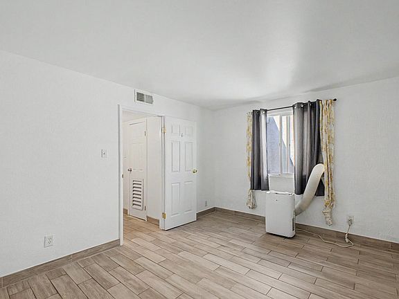 4th image of 3314 N 68th St Unit 221