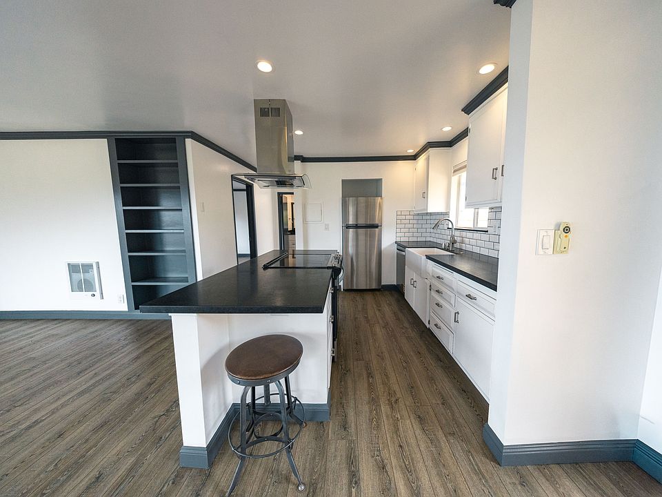 Upgraded Stainless Appliances