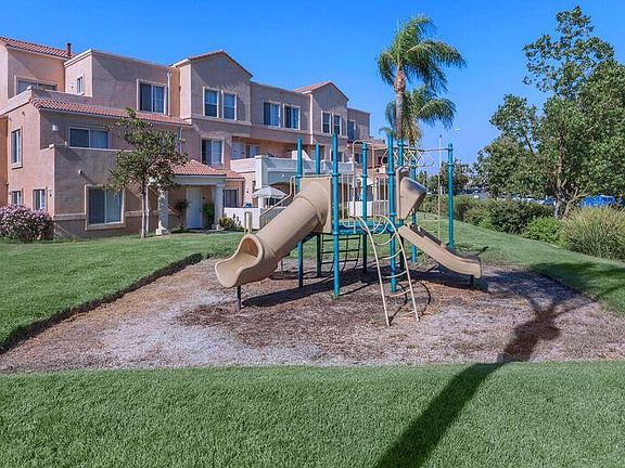 4th image of 18046 Annes Cir Unit 102