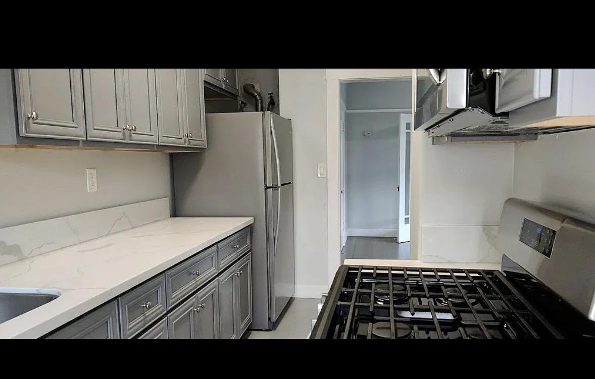 1 bed, 810 sqft, $2,150 — Photo 4