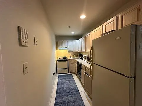 239 Orchard St #2F — Photo 1