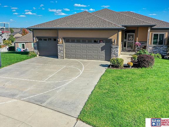 4th image of 3110 N 91st Ct