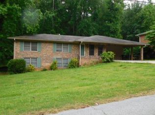 5249 Pinecrest Dr SW, Covington, GA
