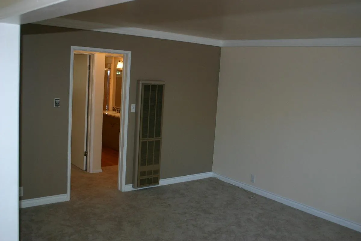 235 Mira Mar Avenue — Photo 2