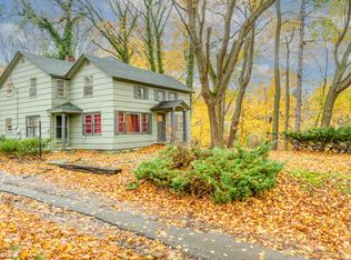 1298 Colfax Ave, Benton Harbor, MI
