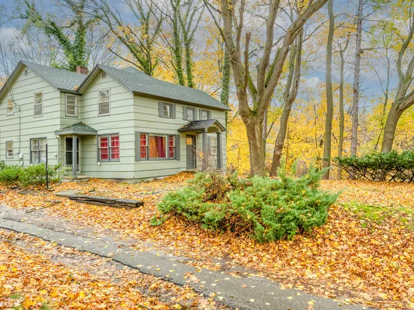 1298 Colfax Ave, Benton Harbor, MI 49022