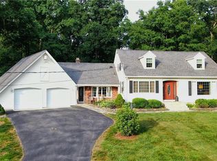 24 Pautipaug Ln, North Franklin, CT 06254