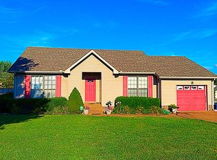 1010 Shadowbrook Dr, Greenbrier, TN 37073