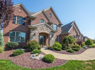 180 Robinson Dr, Pittsburgh, PA 15236