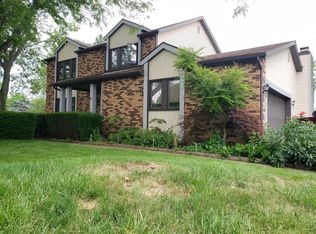 712 Briarwood Cir, Perrysburg, OH 43551