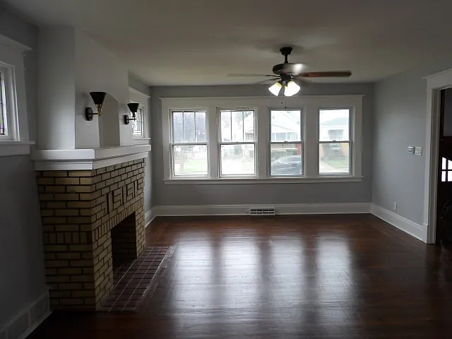 3 bed, 1200 sqft, $1,500 — Photo 2