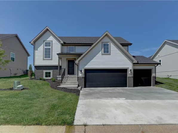 6410 NW 98th St, Kansas City, MO 64153