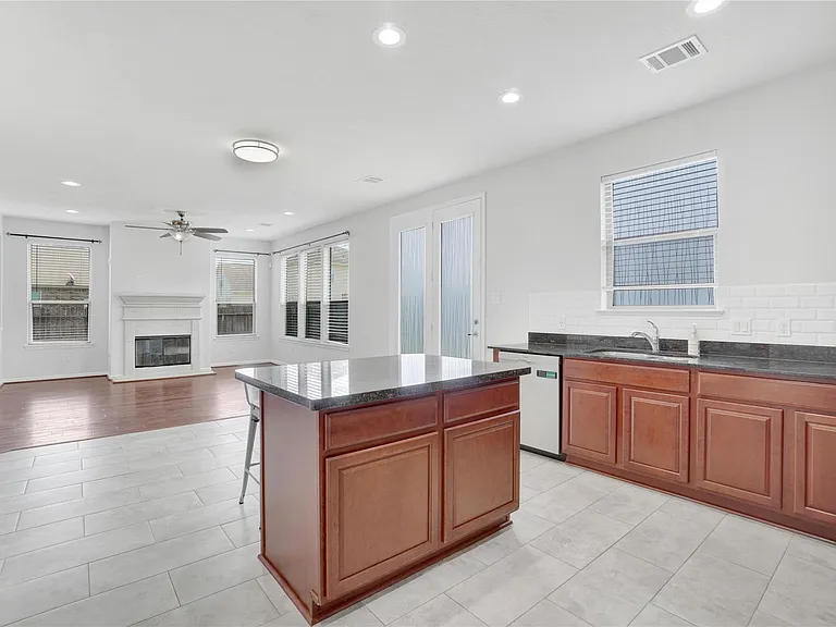 10514 Kentington Oak Dr — Photo 22