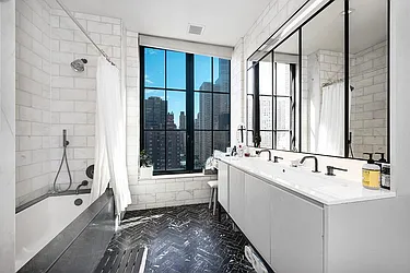 Rented by R New York