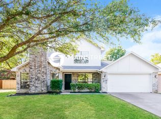 828 Johnston Ln, Cedar Hill, TX 75104