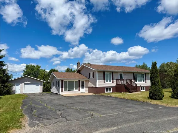 228 Foulem, Beresford, NB E8K 1N3