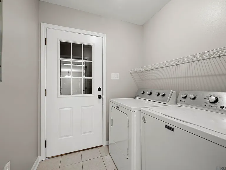 5050 Stumberg Ln — Photo 10