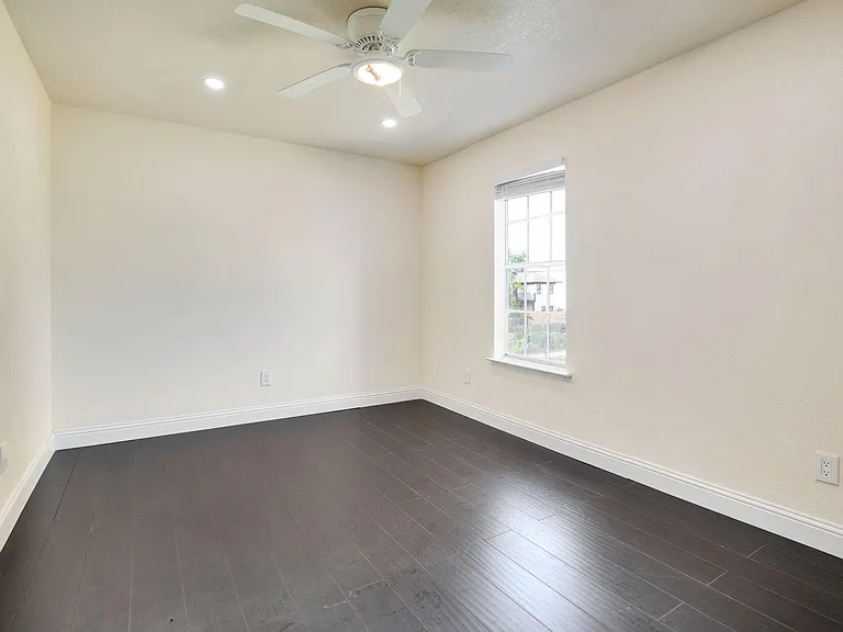 4624 San Jacinto St #B — Photo 3