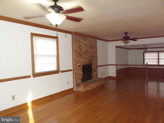 4th image of 605 Lake Caroline Dr