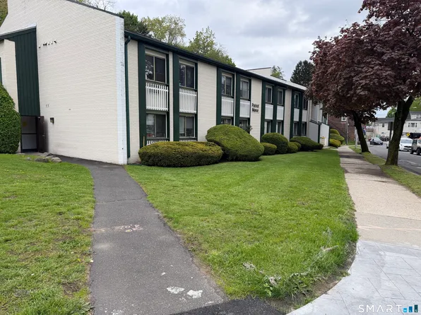 34 Patriot Drive #A6, Danbury, CT 06810