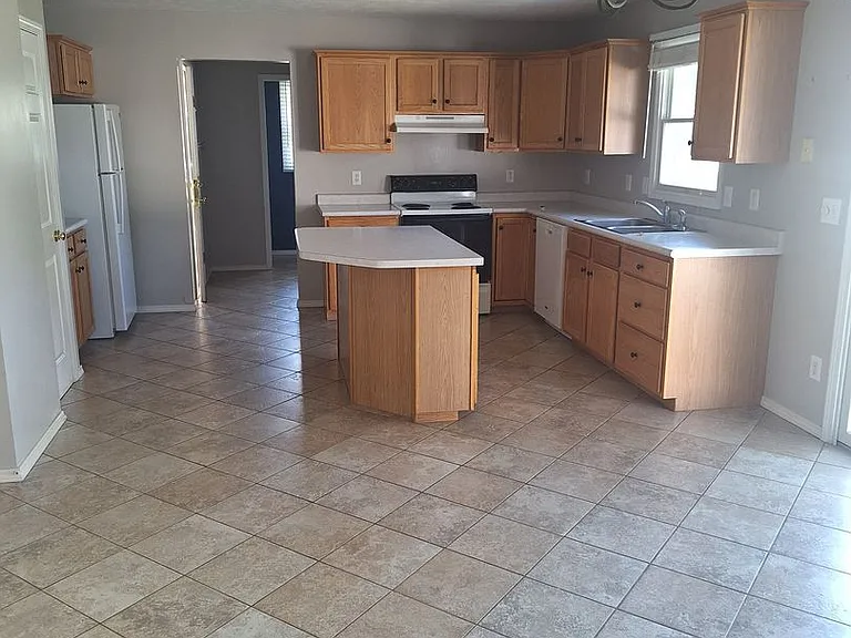 3113 Monterey Rd — Photo 9