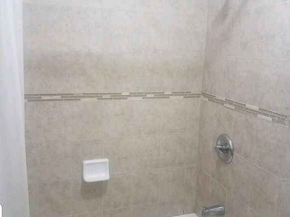 3rd image of 737 Communipaw Ave APT 1R