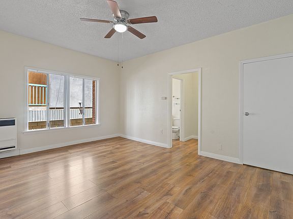 4th image of 859 Sanborn Ave #302