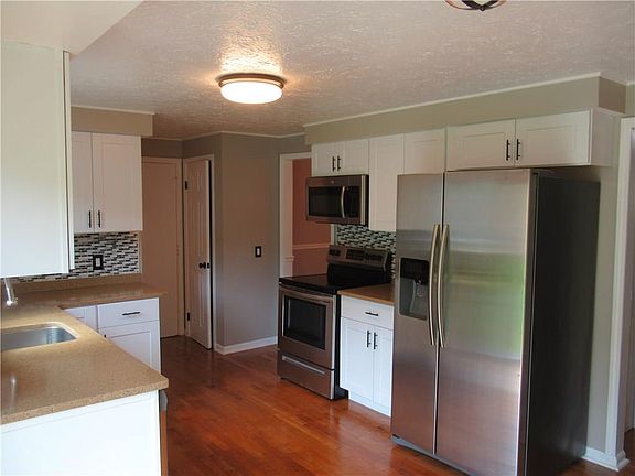 3rd image of 19 Black Mallard Cir