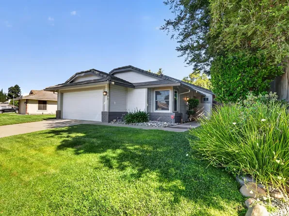 777 Cobble Hill Way, Galt, CA 95632