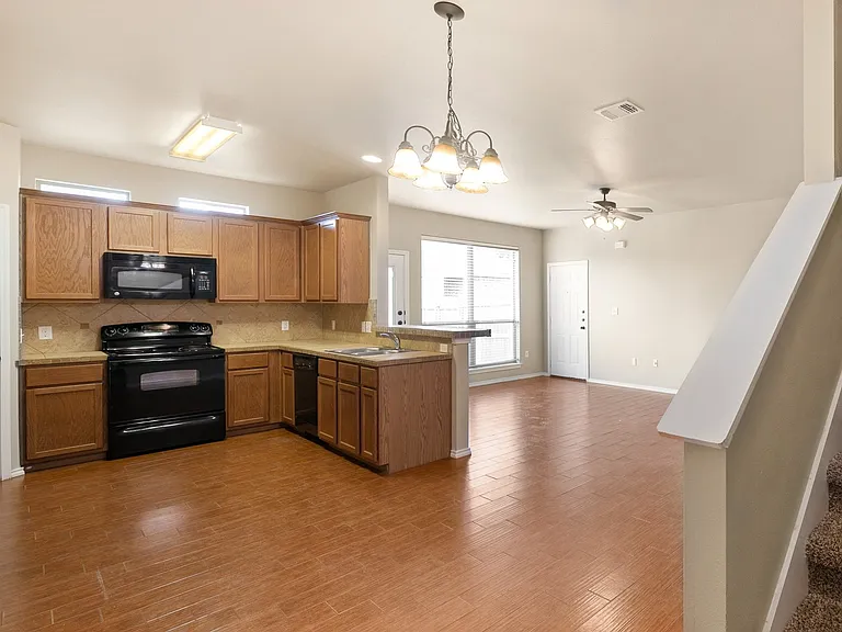 314 Rosalie Dr — Photo 5