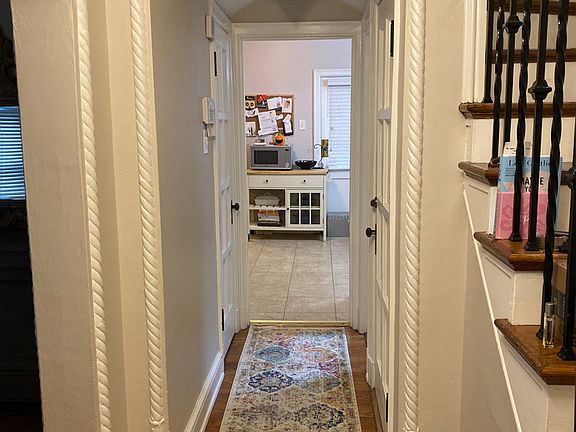 4th image of 7805 Stanford Ave