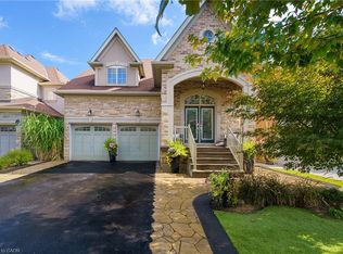 21 Shade Forest Trl, Hamilton, ON L9B 0E5