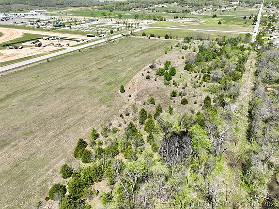 5th image of 7 S 4200th Rd