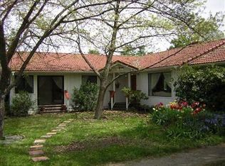 330 Crowson Rd, Ashland, OR 97520