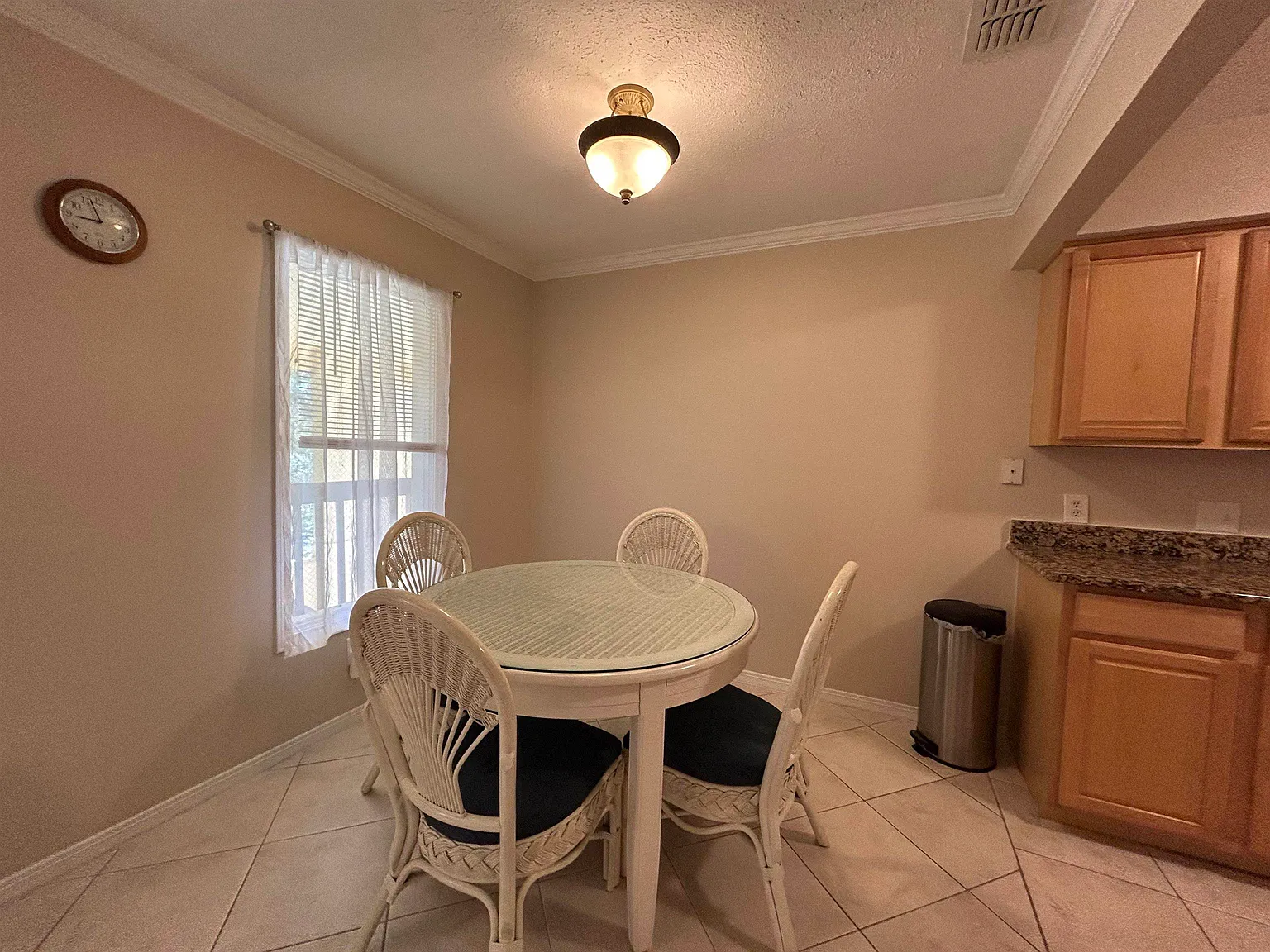 2 bed, 947 sqft, $1,800 — Photo 4