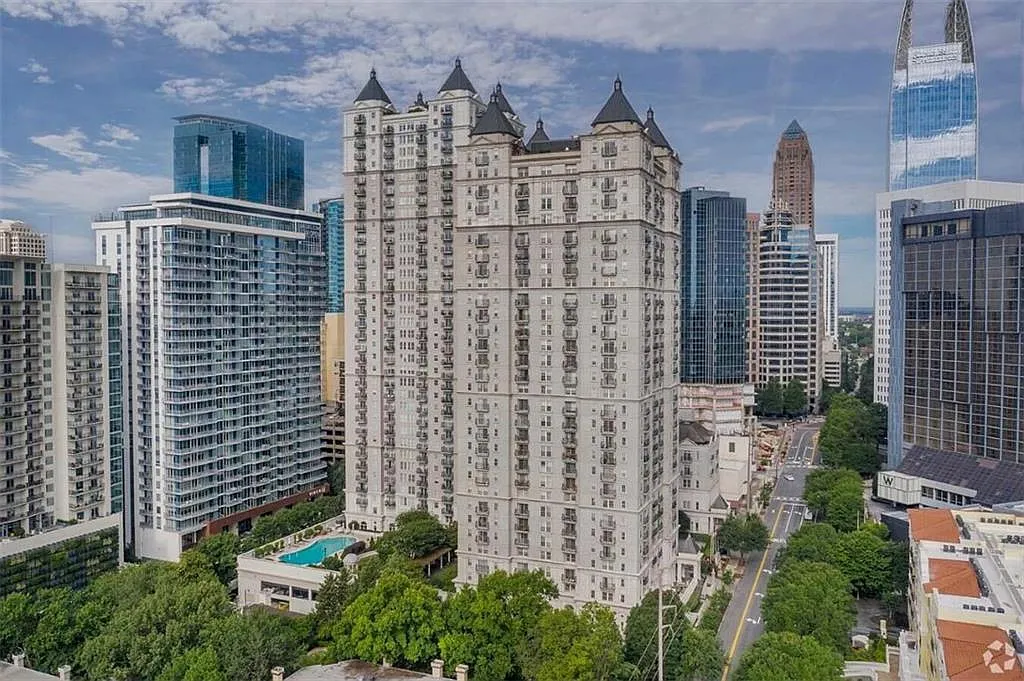 1 bed, 1.0 bath, 750 sqft, $1,850 — Photo 1