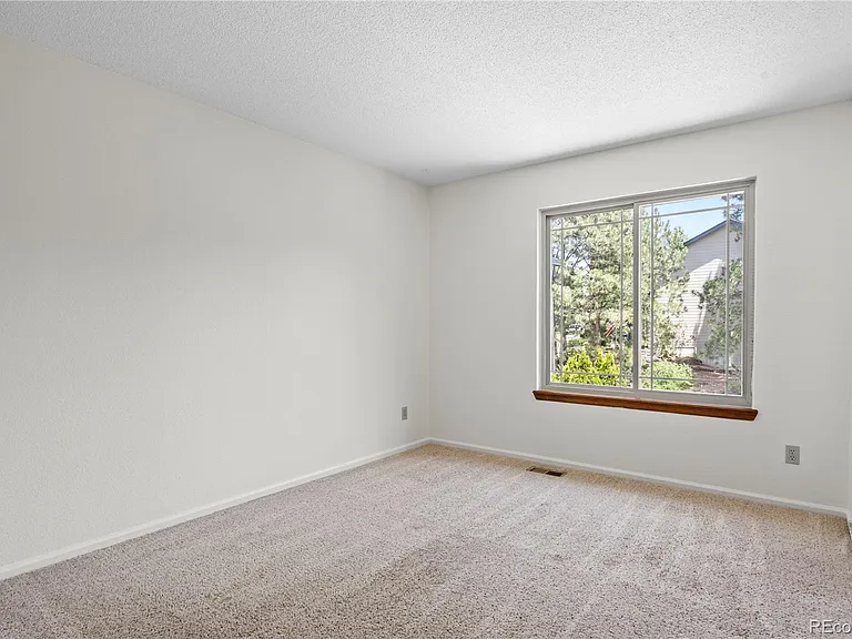 8725 Meadowlark Cir — Photo 9