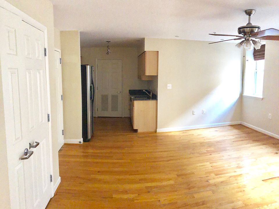 Open kitchen/living