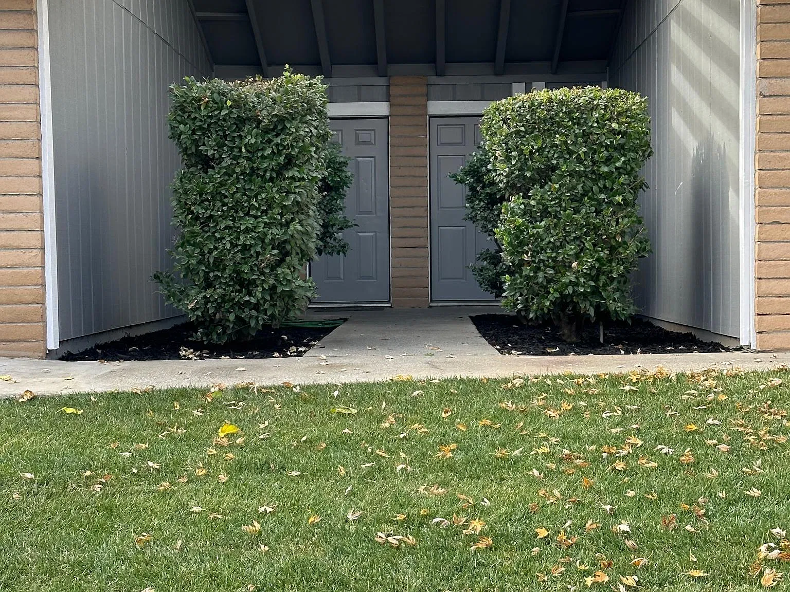 2 bed, 960 sqft, $2,000 — Photo 2