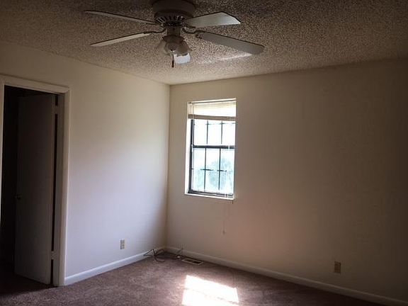 4th image of 150 Colemont Dr