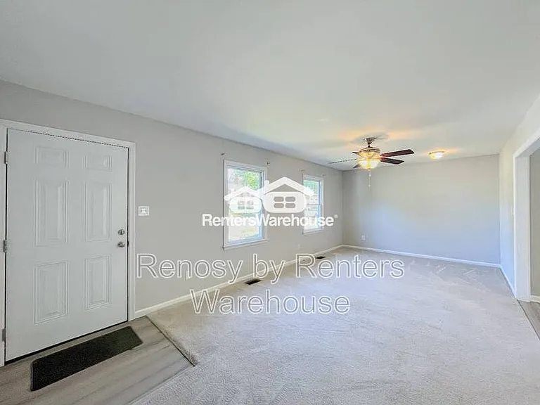 26 Garfield Dr — Photo 3