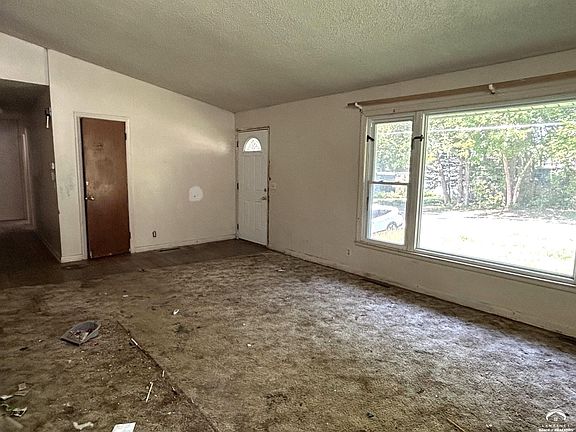 3rd image of 2614 Alabama St