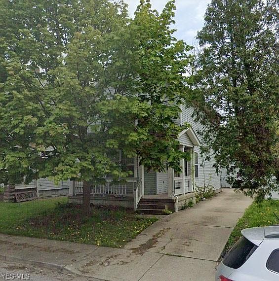 1st image of 11714 Honeydale Ave